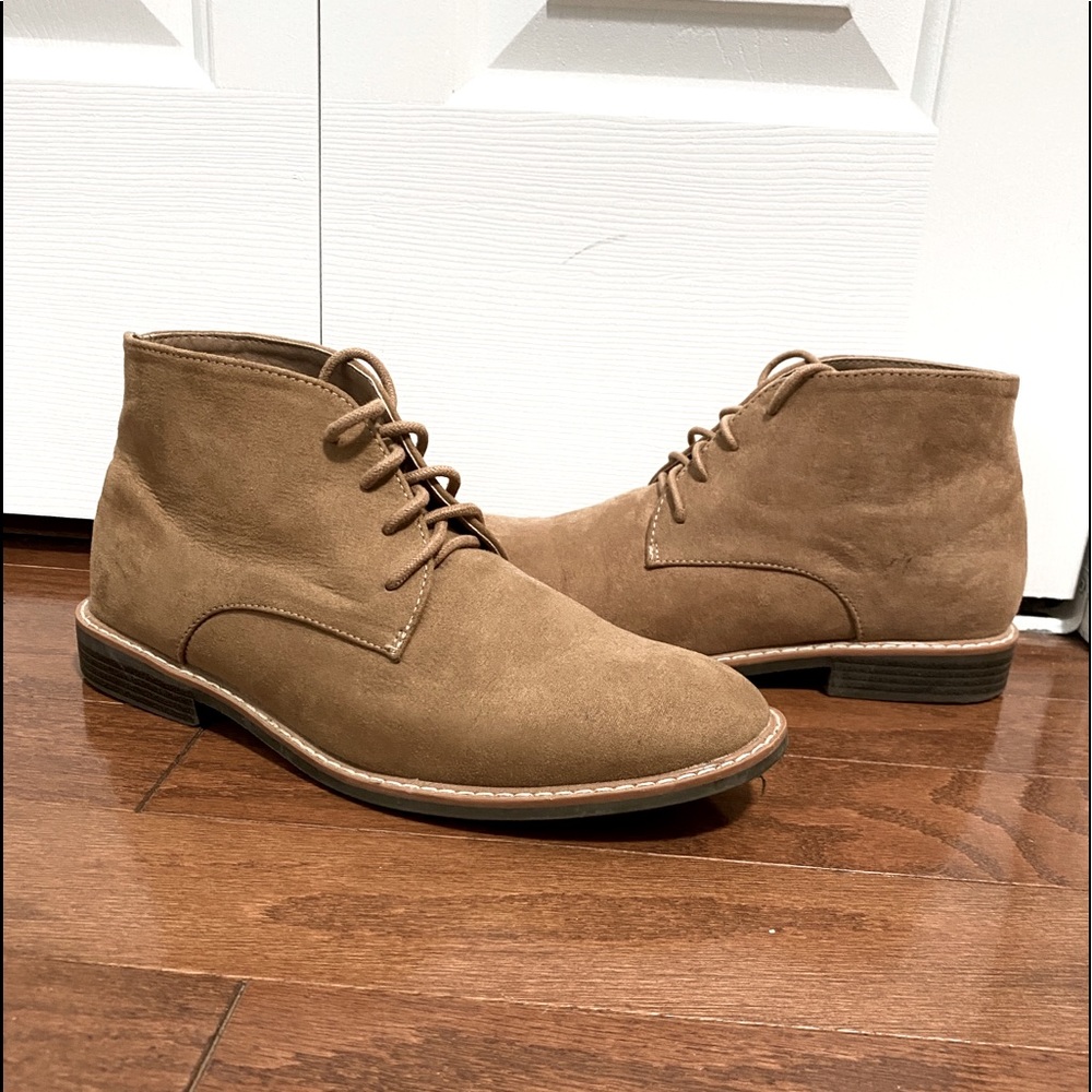 Men’s chukka boots